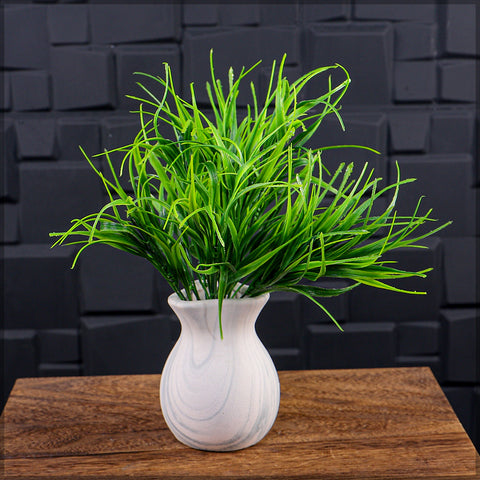 Lifelike artificial grass bunch for landscaping projects