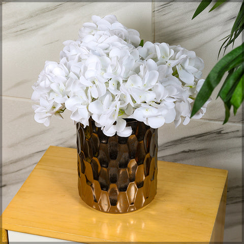 Ceramic vase for modern interiors and décor