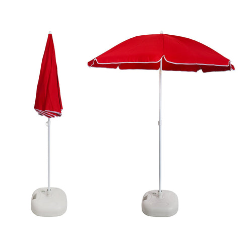 Large outdoor umbrella providing maximum shade