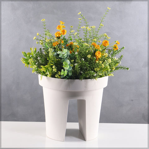 Plastic railing pots