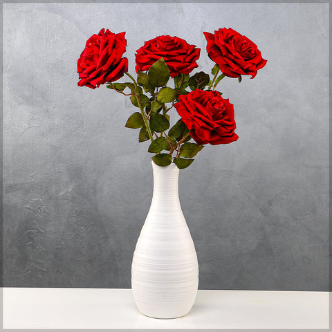 Medium Size Single Stem Red Rose