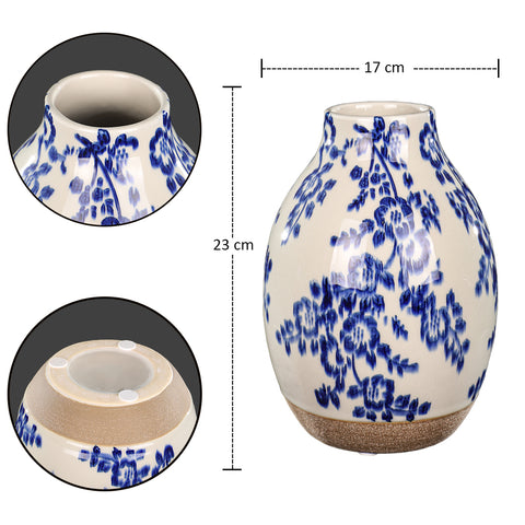 Traditional Chinese porcelain blue and white vase