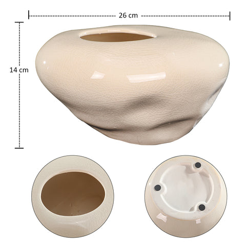 Cream ceramic pot