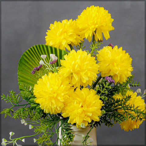 Yellow Color Flower Arrangements with Vase