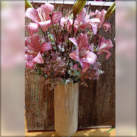 Decorative Magnolia  Flower Arrangements