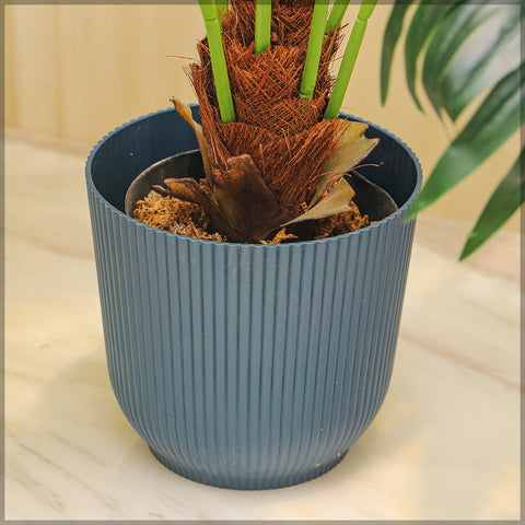 Modern Rib Design Plastic Pot