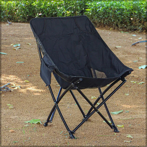 Sturdy outdoor chair with cup holder for camping