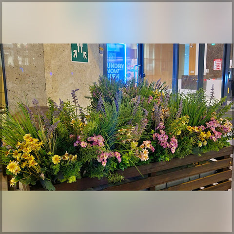 Plant Boxes Flower Arrangement for Restaurant Decoration