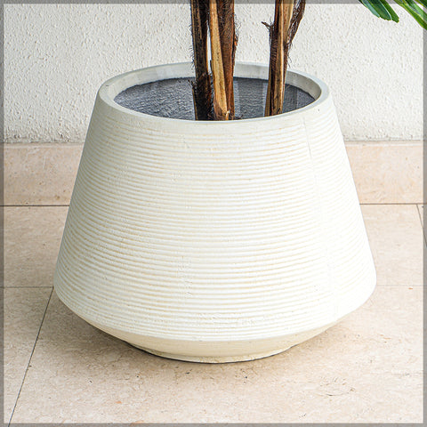 Ridged concrete pots in Dubai