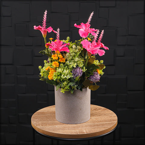 Durable plastic plant pots for outdoors