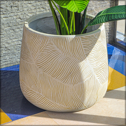 Decorative indoor plant pots for modern spaces