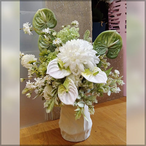 Table Flower Design with Vase