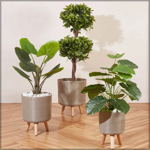 Decorative planters with legs