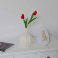 Elephant garlic inspired ceramic vase for living room decoration