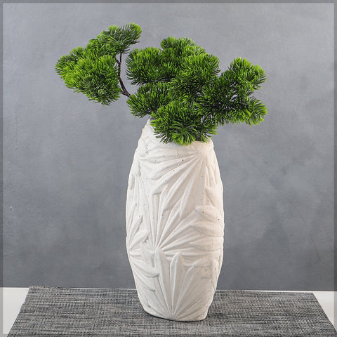 White ceramic vase with palma design