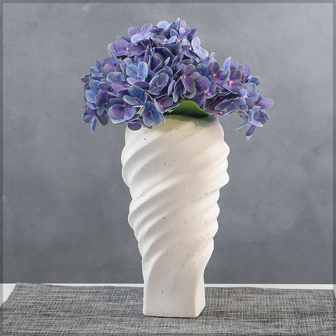 Decorative ceramic vase for floral arrangements